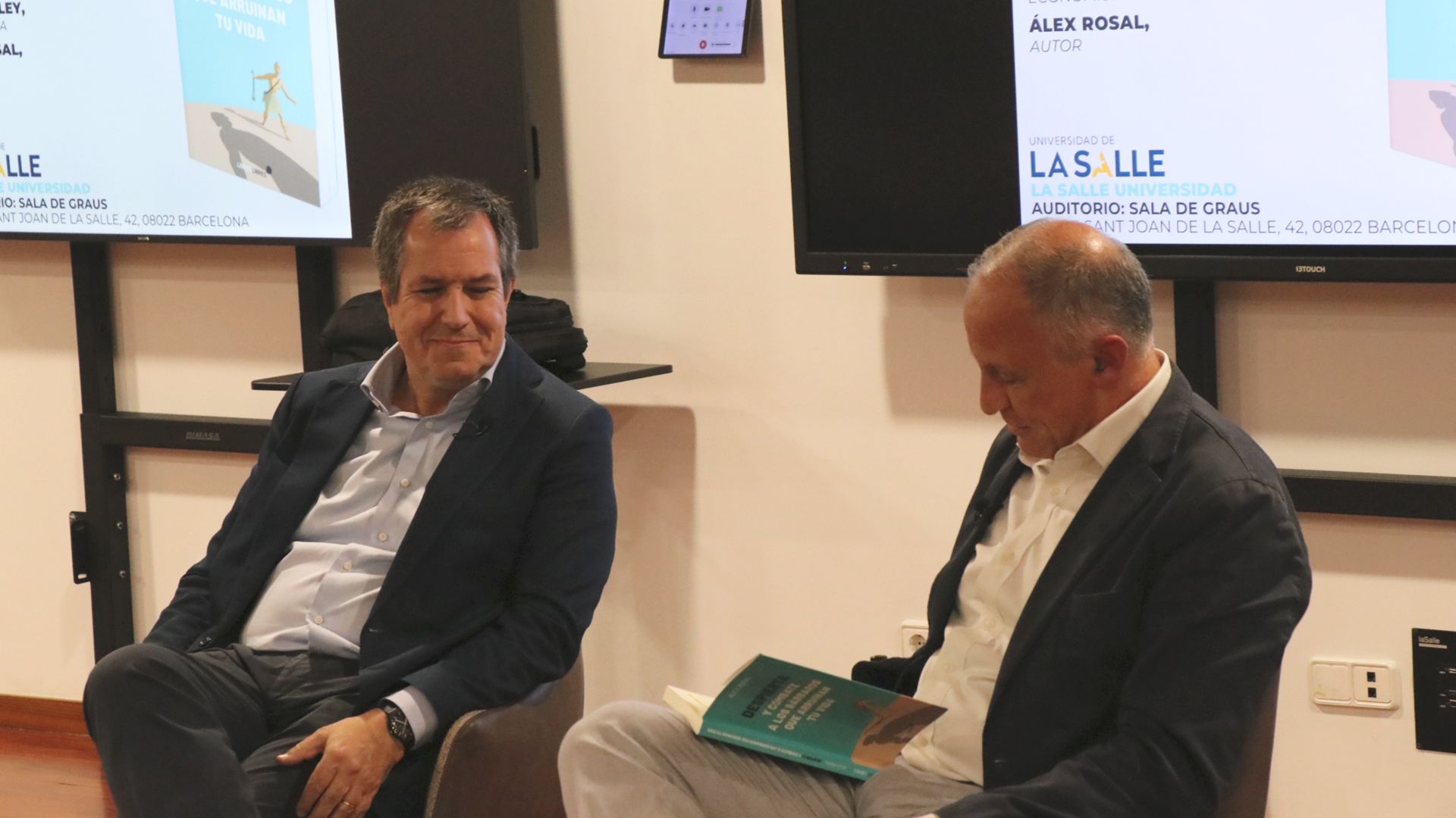 Álex Rosal y el presentador del acto, Jorge Soley Climent