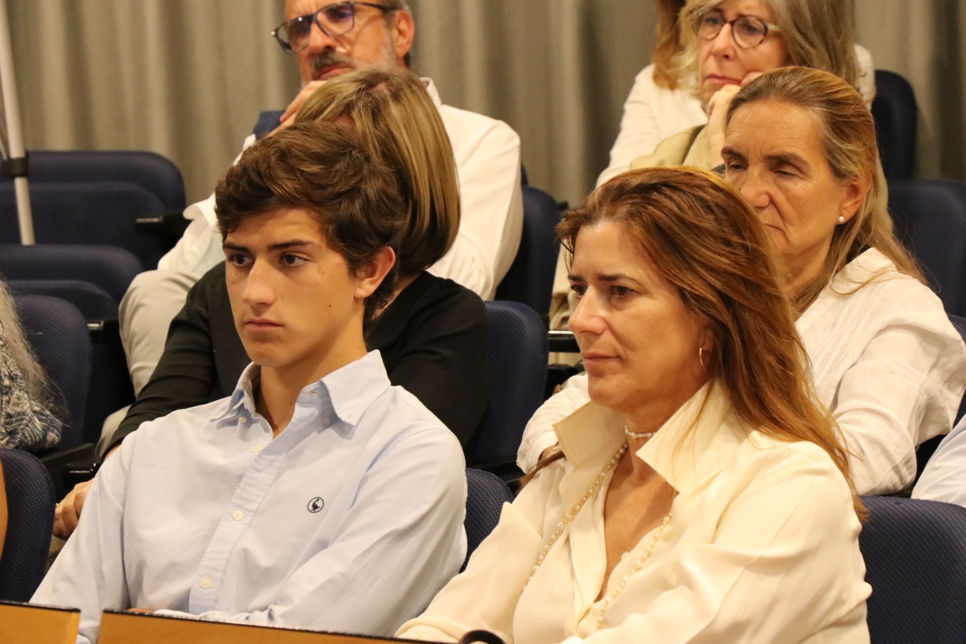 Jaime Rosal y Cristina Díaz en primera fila. Pepa Rosal Muntadas-Prim, justo detrás